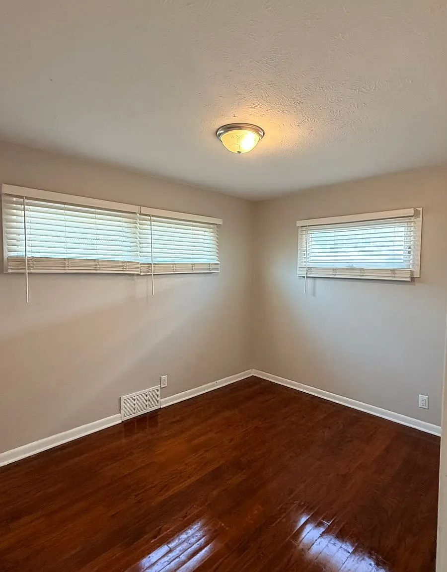 2 bed, 850 sqft, $1,149 — Photo 4