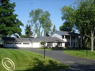 3rd image of 242 Saline River Dr