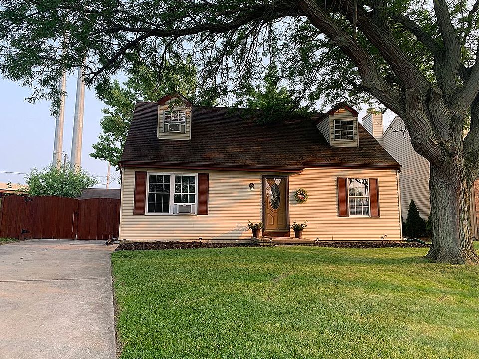 1st image of 645 Bruns Dr