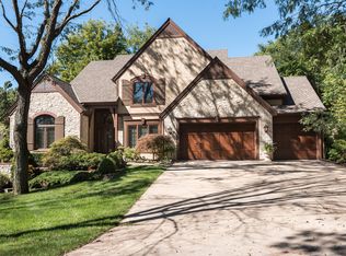 12416 Aberdeen Rd, Leawood, KS 66209