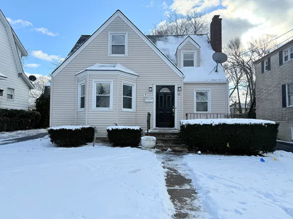 40 Hickory Ave, Bergenfield, NJ 07621