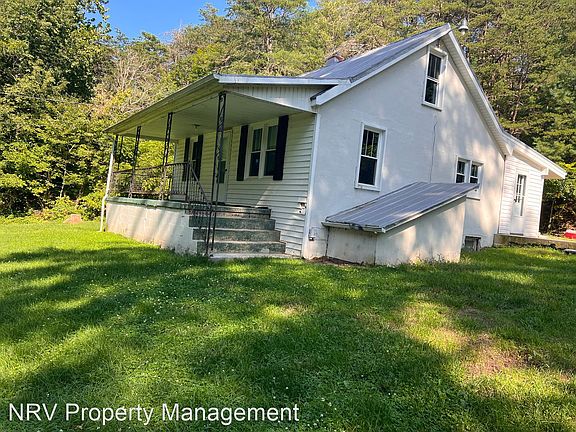 2nd image of 1638 Ziegler St