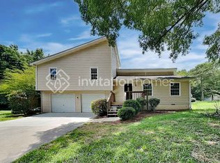 3191 Grand Central Dr, Snellville, GA 30078