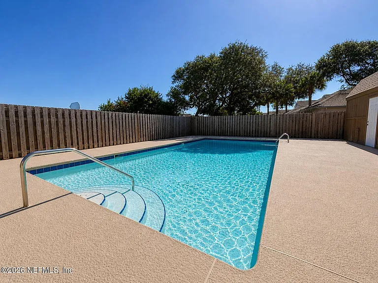 131 Rio Del Mar St #C — Photo 12