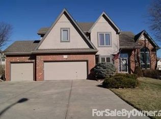 17914 Pine St, Omaha, NE 68130