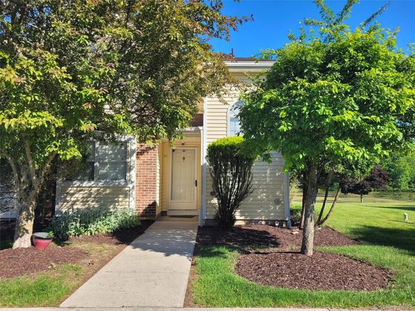 40 Brick Pond Rd