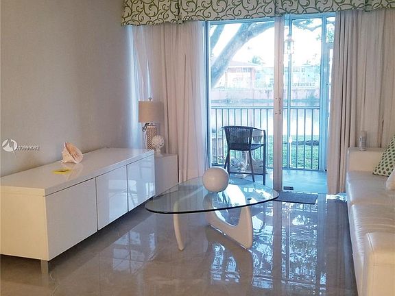 3rd image of 1750 NE 191st St APT 123F-4