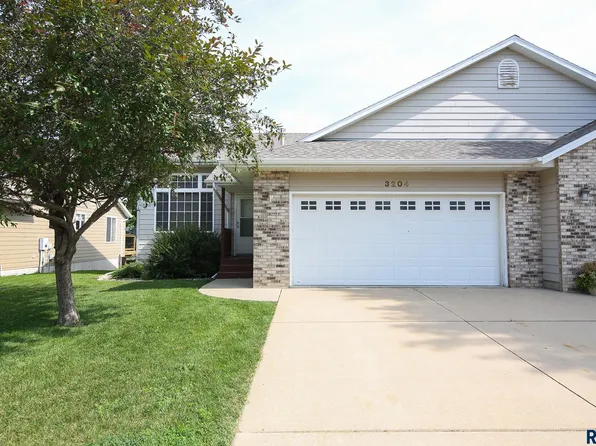 3204 S Moonflower Ave, Sioux Falls, SD 57110
