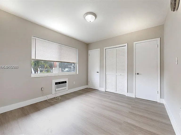 891 SW 5th St #2 — Photo 18