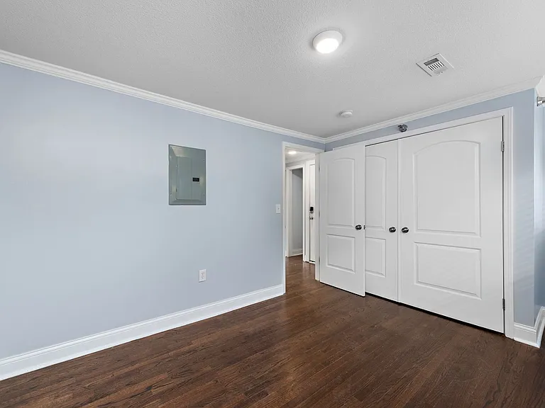 4544 Summit St — Photo 93