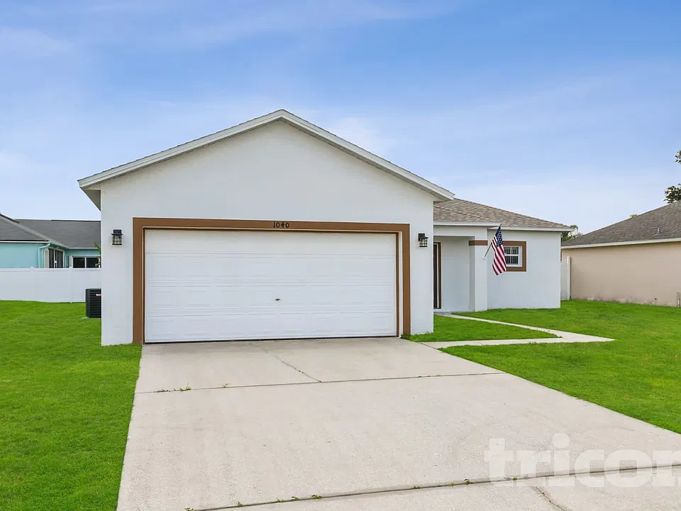 1040 Dudley Dr
