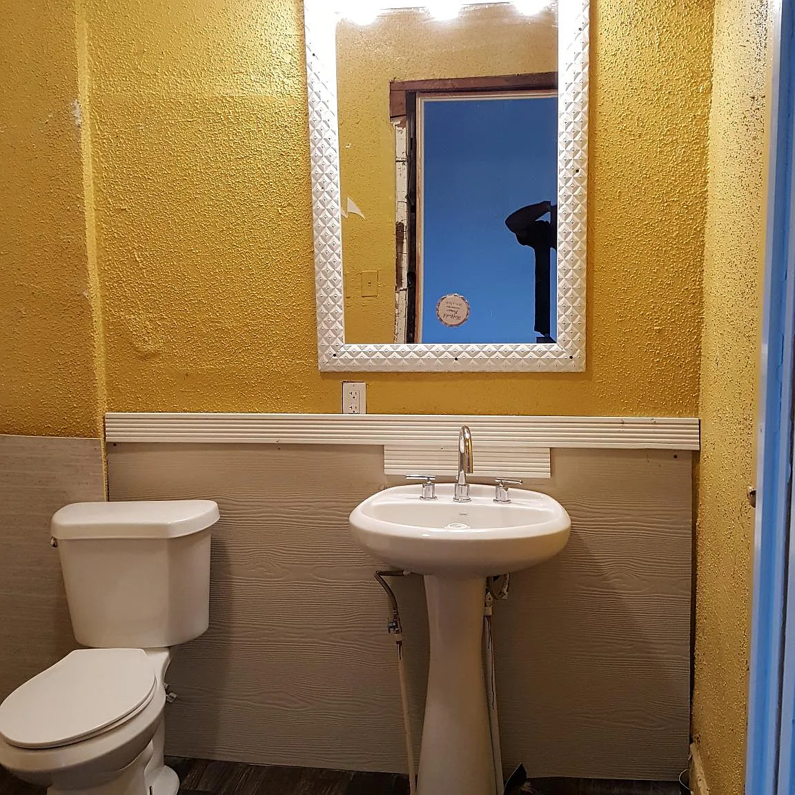 3 bed, 1200 sqft, $1,100 — Photo 2