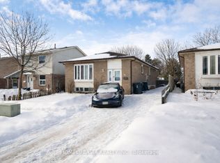 10 Crow Trl, Toronto, ON M1B1X3