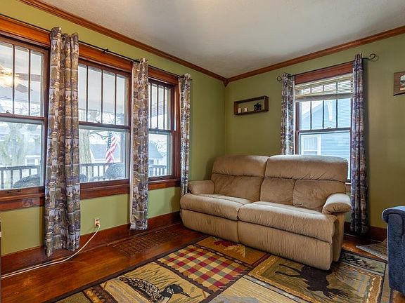 4th image of 1021 Mount Loretta Ave