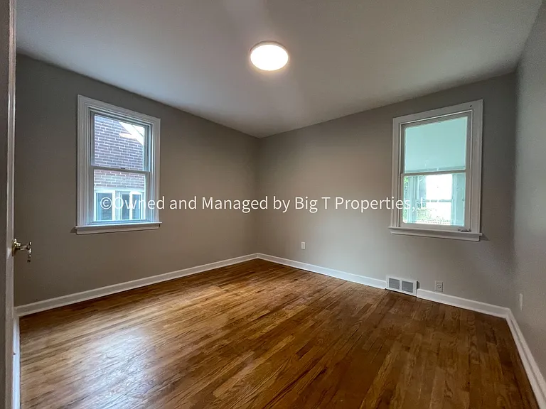 1601 E Latimer Pl — Photo 4
