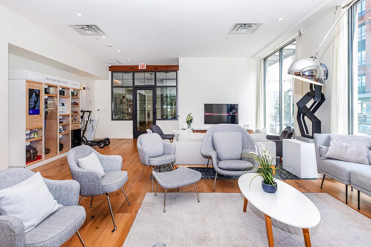 Building Photo - Solaris Lofts
