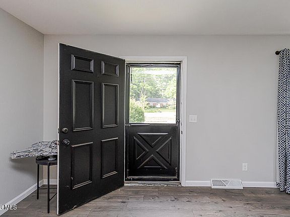 4th image of 6727 Garden Rd
