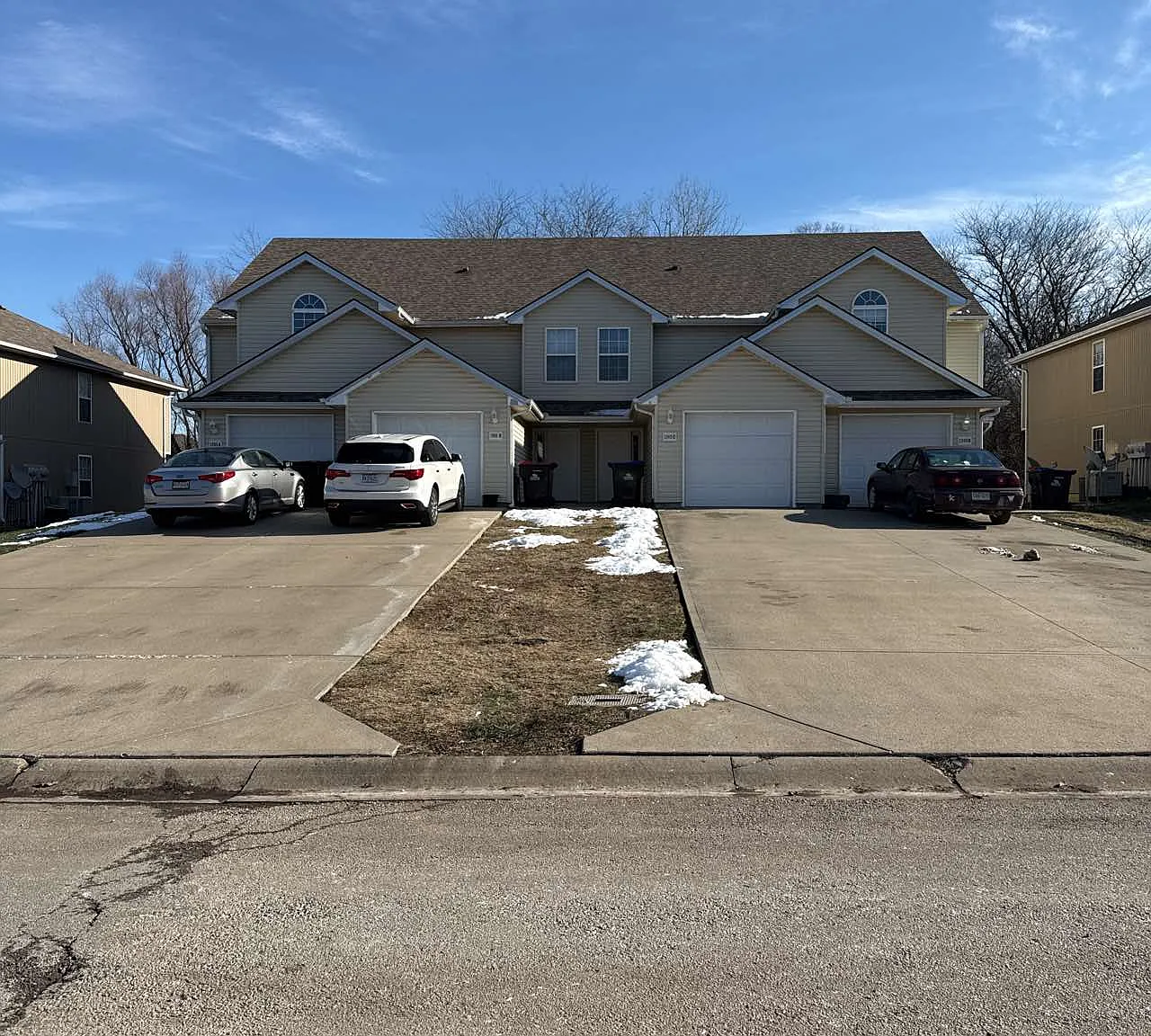 1205 Pebblecreek Dr - D — Photo 1