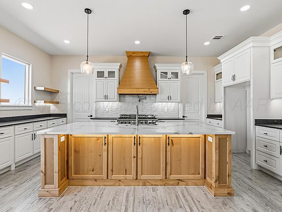 2nd image of 1601 S Fork Ave