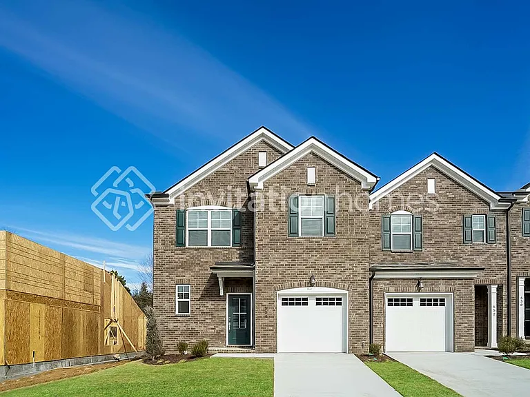554 Becks Pl — Photo 1