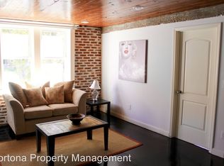 3535 Roger Pl, Saint Louis, MO 63116