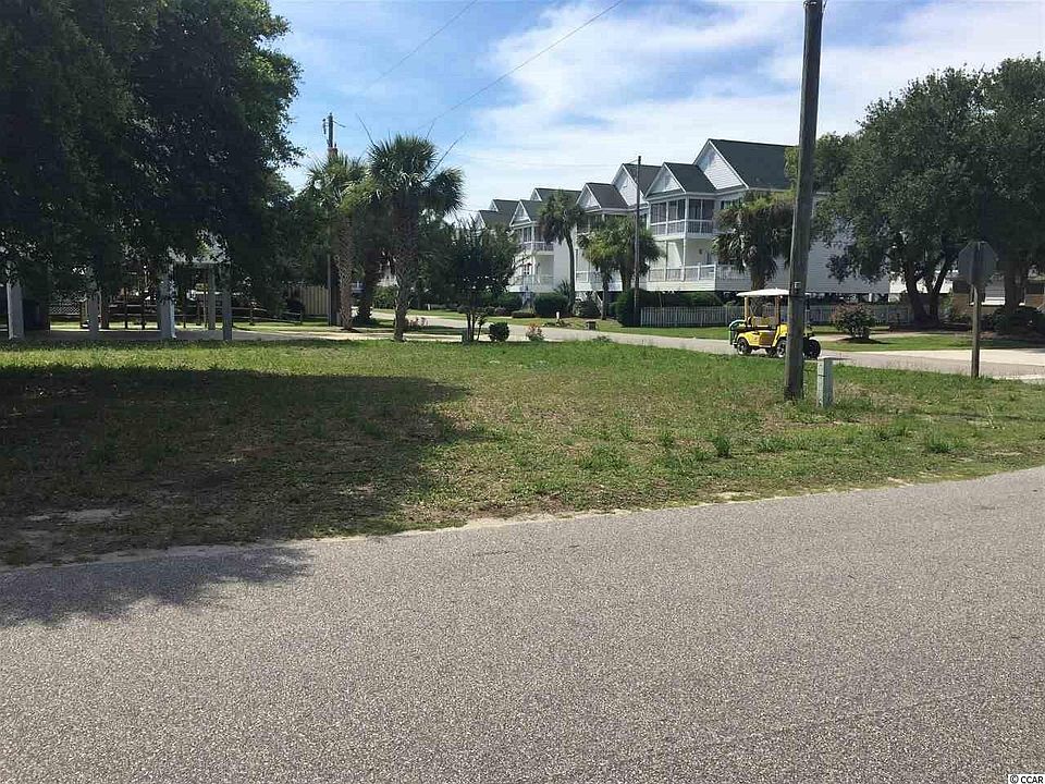 1st image of 120 S Dogwood Dr