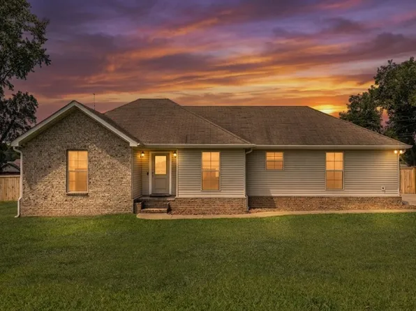 204 James St, Muscle Shoals, AL 35661