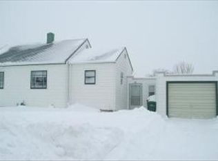 224 4th St NE, E Grand Forks, MN 56721
