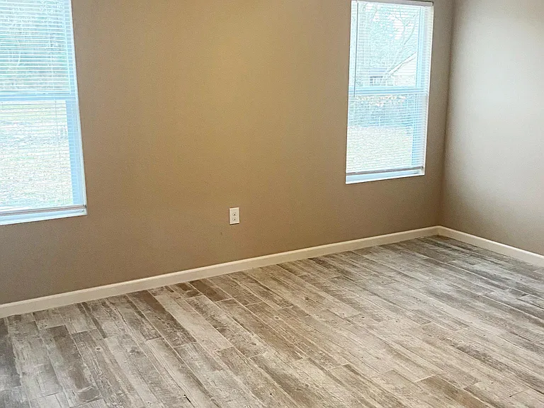 65 Jordan Dr — Photo 11