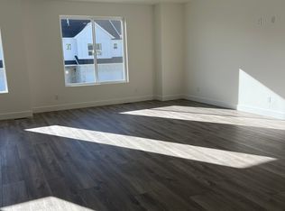 1002 W Mountain Hollow Way, Lehi, UT 84043