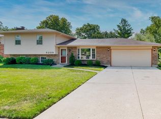 5209 Crossbridge Dr, West Chester, OH 45069