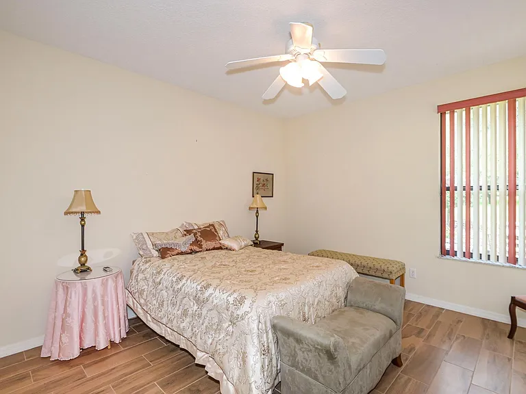 1879 W Pine Ridge Blvd — Photo 31
