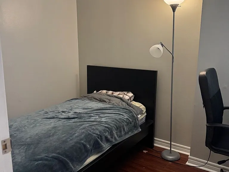 55 Bloor St E #702 — Photo 12
