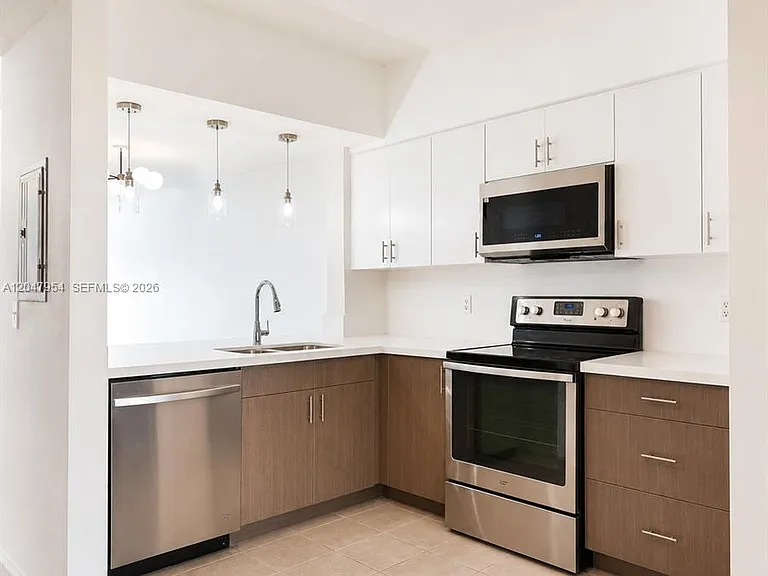 3 Whitehead Cir #3 — Photo 3