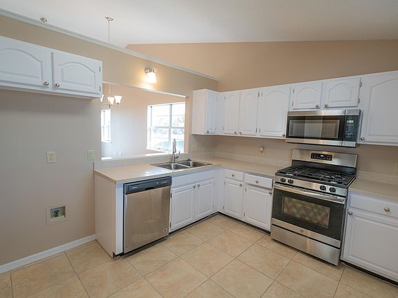 3rd image of 2333 Talmadge Dr