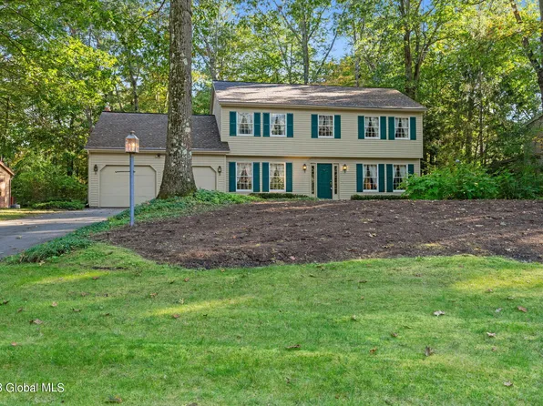 10 W Berkshire Drive, Clifton Park, NY 12065