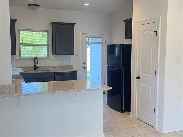 44067 Parker Blvd — Photo 7