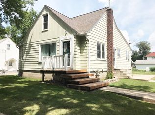 625 5th St, Jesup, IA 50648