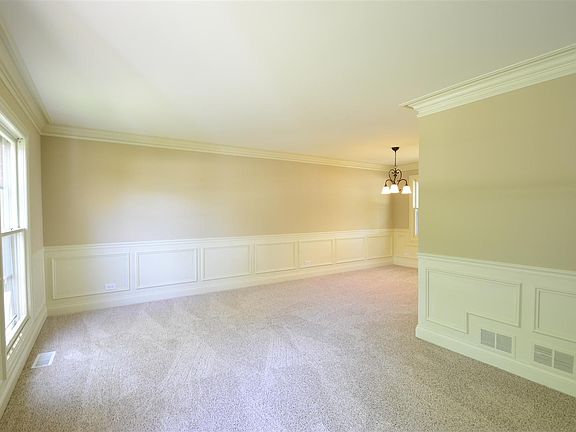 3rd image of 230 Abilene Ln