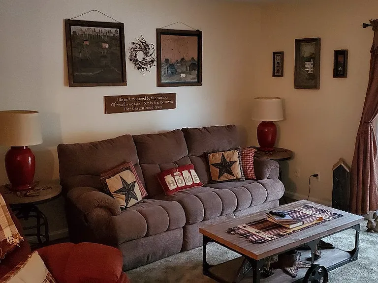 905 Rhue Haus Ln #201 — Photo 1