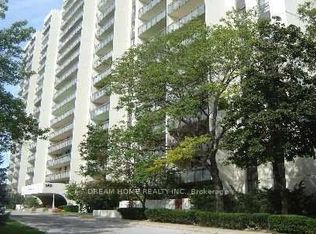 350 Seneca Hill Dr #705, Toronto, ON M2J 4S7