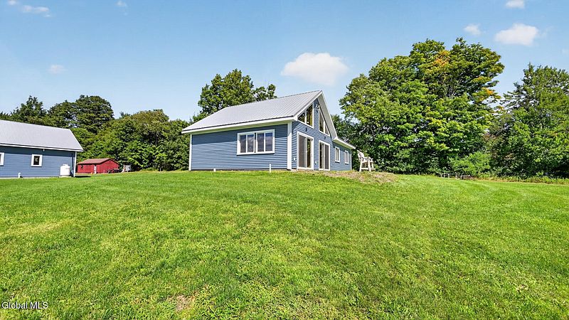 3rd image of 690 Smith Road