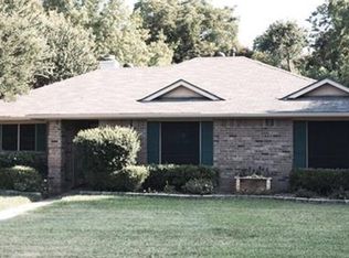 2113 Rockbluff Dr, Rowlett, TX 75088