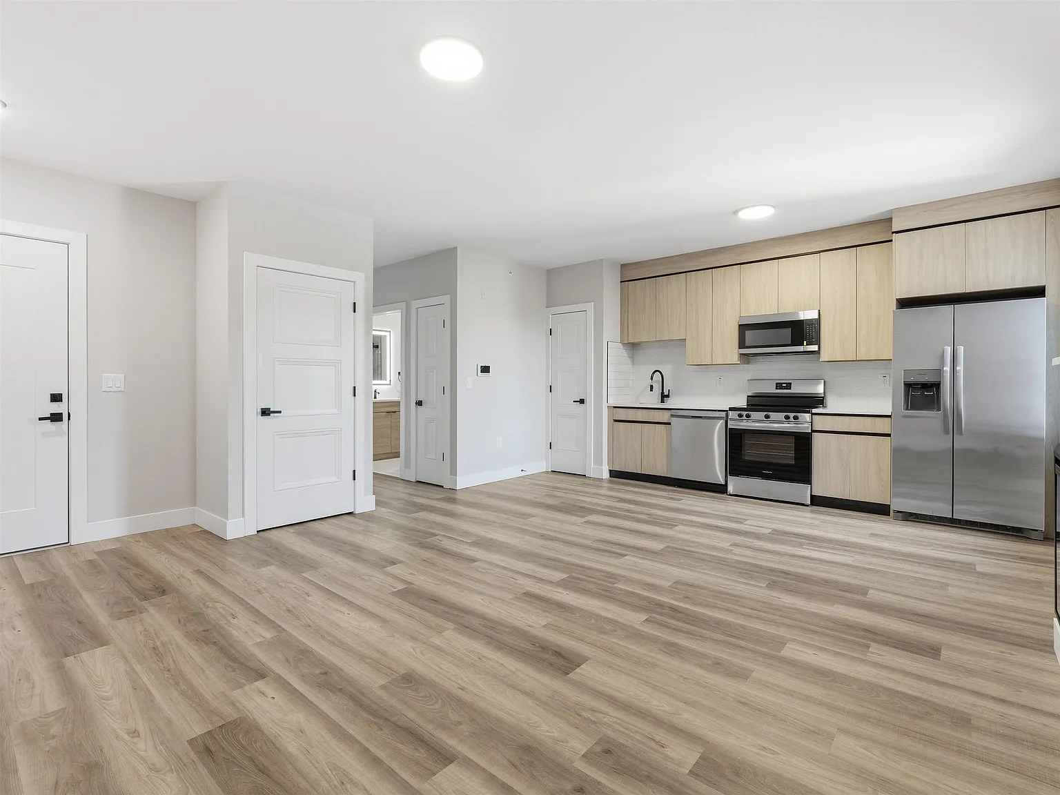 Mari-Mar Residences — Photo 2