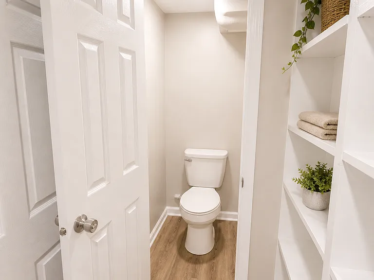 3515 Leavenworth St #6 — Photo 11