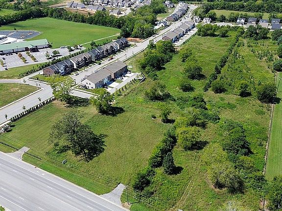 4th image of 1677 Greenlea Blvd