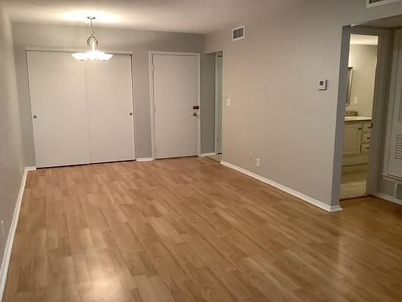 5th image of 1855 W Poplar Woods Cres #306