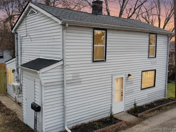 907 E 10th Street, Jeffersonville, IN 47130