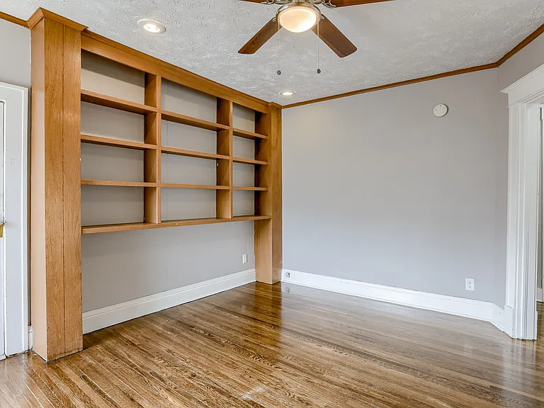 115 S 38th St #3 — Photo 16