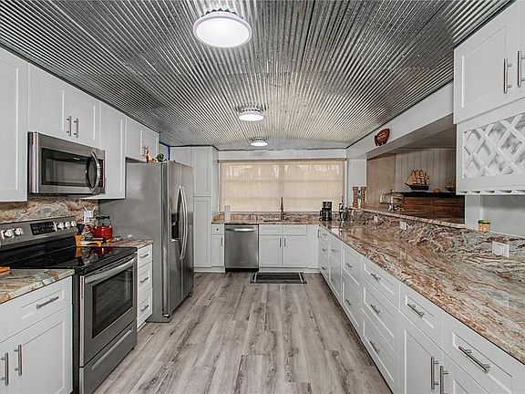 4th image of 56440 WATER OAK ROAD